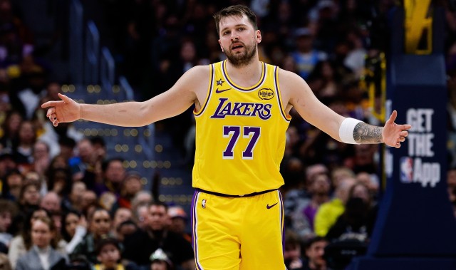 score电竞-东契奇谈票王：感谢每个为我投票的球迷 我只是来逐梦的一个小孩