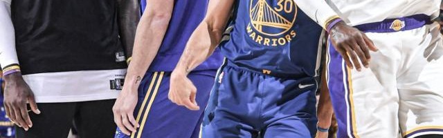 电竞比分-圣诞大战还看湖勇春晚！詹库对飚30+  小里准绝杀