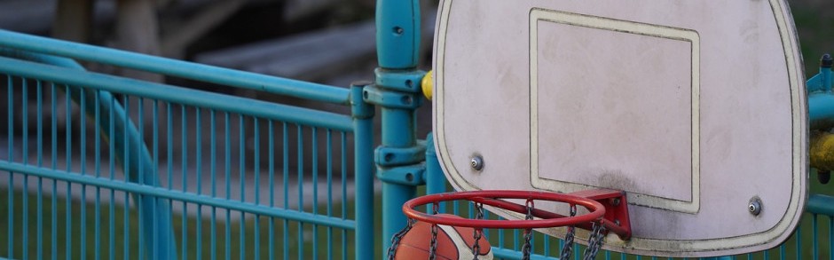 中国女篮贾赛琪伤情：耳朵被打出血已缝针 不严重不影响后续比赛