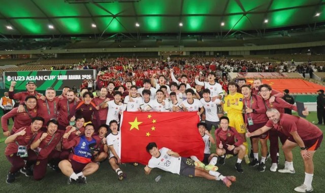 score电竞-跪地道歉！越南队头号球星被打服，53岁安东尼奥找到日本队漏洞