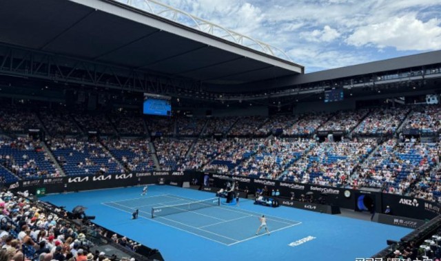 score电竞-张帅逆转进四强获点赞，莱巴六胜丝袜约战美国人，德约会斗穆塞蒂